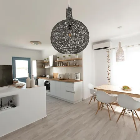 Semesterbostad Annais Casa Mikri Vigla